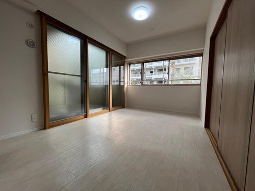 ルイシャトレ香櫨園の居間・リビング