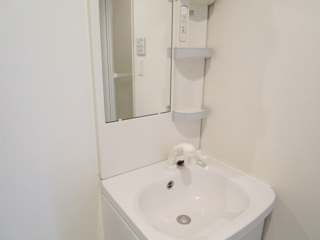 リブリ・桜レジデンスの洗面所|独立洗面台です♪