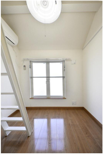 フェリスクラウンの居間・リビング