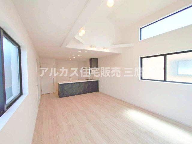 中央線 東小金井駅 徒歩19分 新築戸建 小金井市緑町３丁目の居間・リビング