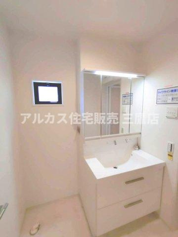 中央線 東小金井駅 徒歩19分 新築戸建 小金井市緑町３丁目の独立洗面台