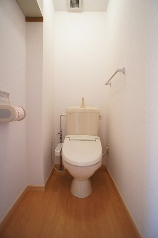 ヴィラ　アンソレイユのトイレ