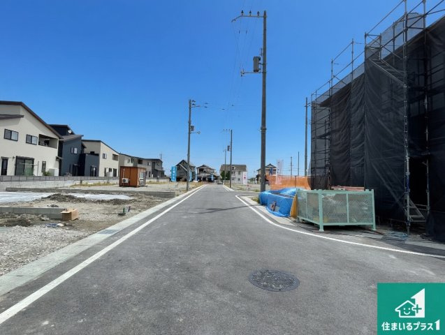 ★19(土)～23(祝)現地見学可能！★大津市雄琴　第2期　全14邸の前面道路含む現地写真|周辺は落ち着いた街並みの住宅地！子育てがしやすい住環境です！まだ未完成ですが、現地でしかわからない事もございます。是非一度ご覧ください。