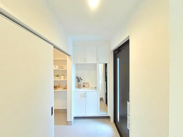岡山市東区大多羅町戸建の玄関