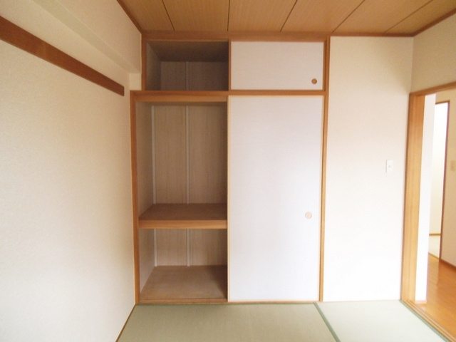 モアステージ赤羽の収納|和室には大きな収納スペースがございます♪