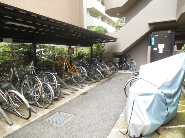モアステージ赤羽のその他|整理された屋根付き自転車置場です☆