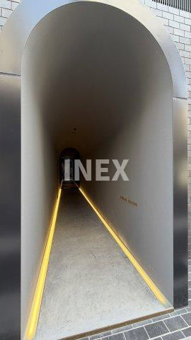 横浜市中区伊勢佐木町６丁目の賃貸マンションのエントランス