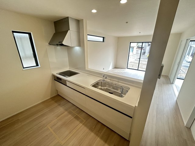 久保田町3丁目　新築戸建てのキッチン