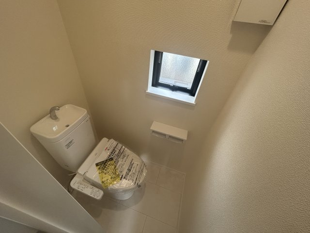 久保田町3丁目　新築戸建てのトイレ