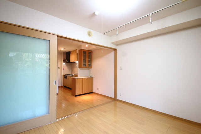 ＪＥＷＥＬ　ＣＯＵＲＴ　Ｃ棟の洋室|内装も気になるポイント