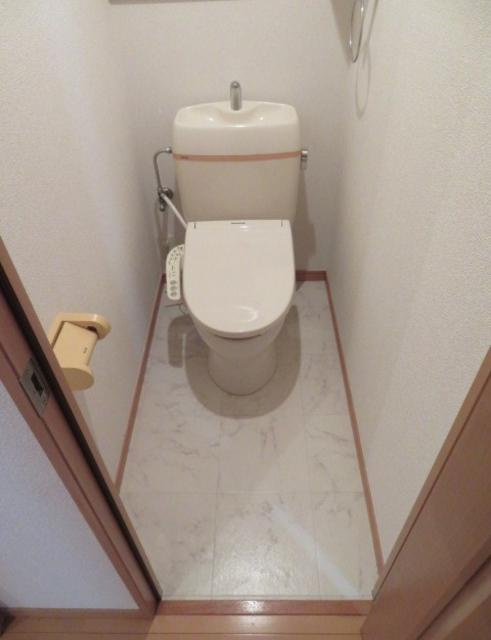 ＪＥＷＥＬ　ＣＯＵＲＴ　Ｃ棟のトイレ|落ち着いたトイレです
