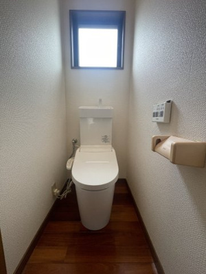 【トイレ】 | 戸建 筑西市みどり町１丁目 | 一階トイレ