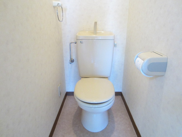 アベニュー２１のトイレ|風呂トイレ別ですよ♪