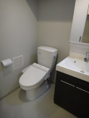 【トイレ】 | 新品家具付きマンション大橋1(KaGood東京) | トイレです