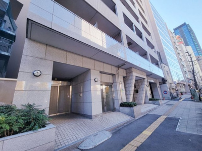【外観】 | パレステュディオ渋谷WEST | 外観は落ち着いています