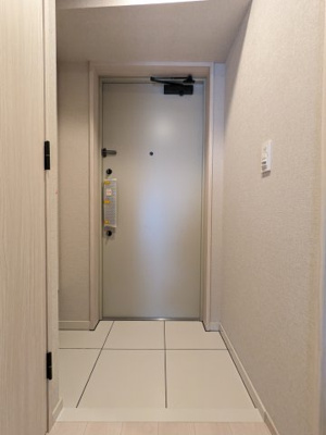 【玄関】 | アルティザ自由が丘 | 明るい玄関です