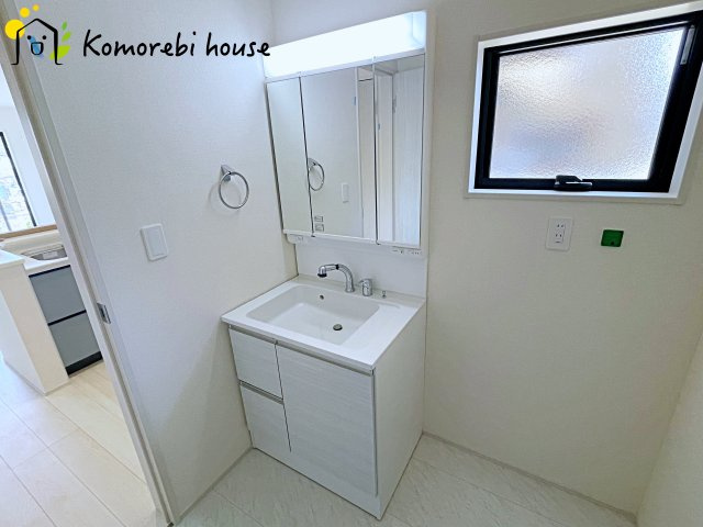 上尾市瓦葺　新築一戸建て　リーブルガーデン　01の独立洗面台|26.7.26　撮影済み