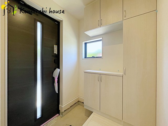 上尾市瓦葺　新築一戸建て　リーブルガーデン　01の玄関|26.7.26　撮影済み