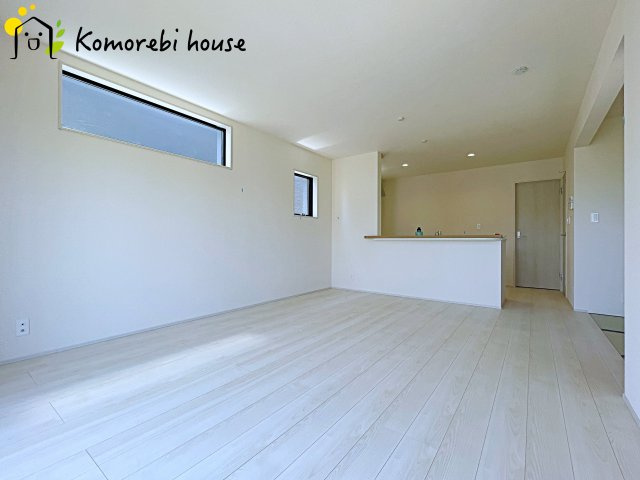 上尾市瓦葺　新築一戸建て　リーブルガーデン　01の居間・リビング|26.7.26　撮影済み