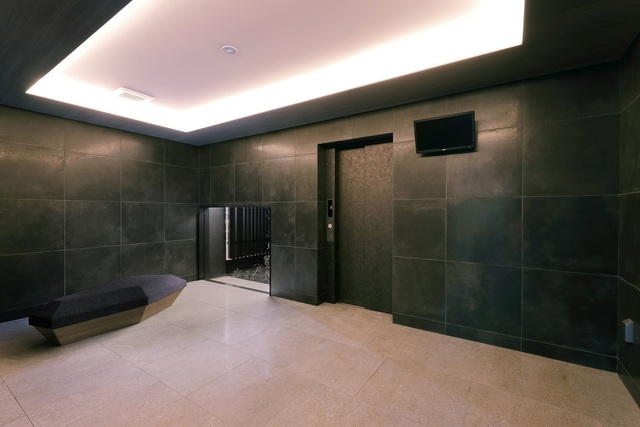 ルーエ今池のエントランス