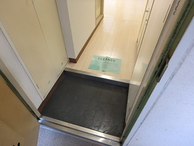 【玄関】 | トップ不動前 | 収納もある玄関です