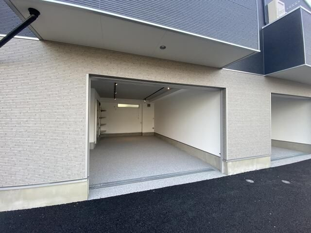 グランデュールＤの駐車場