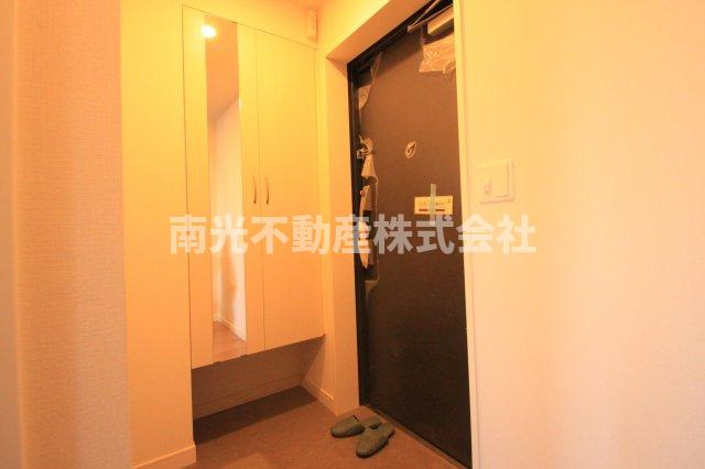 プレミアム菱屋西の玄関