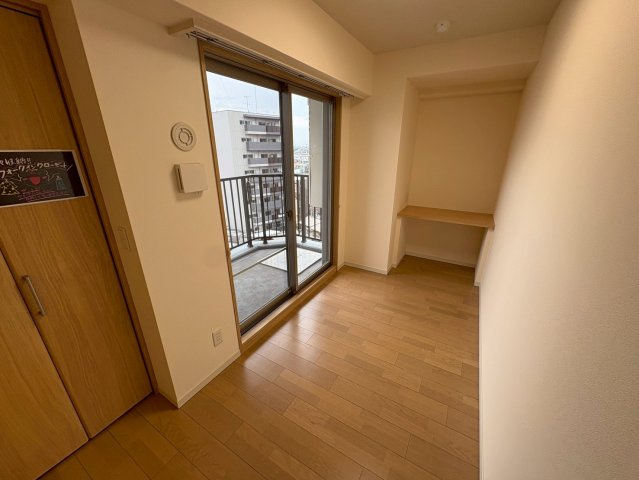 プレミアム菱屋西の居間・リビング