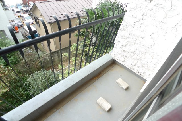 陽当たり良好なバルコニーです