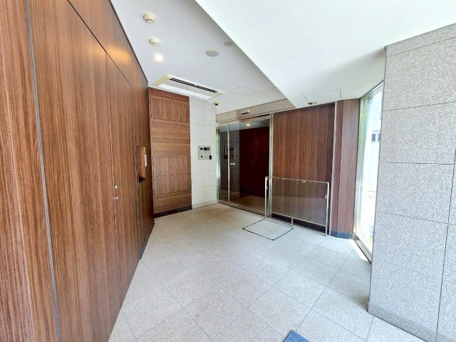【エントランス】