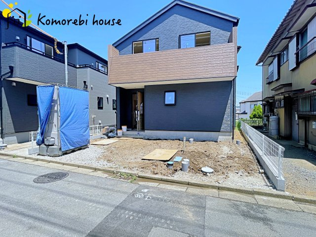 上尾市瓦葺　新築一戸建て　リーブルガーデン　02の駐車場|26.7.26　撮影済み