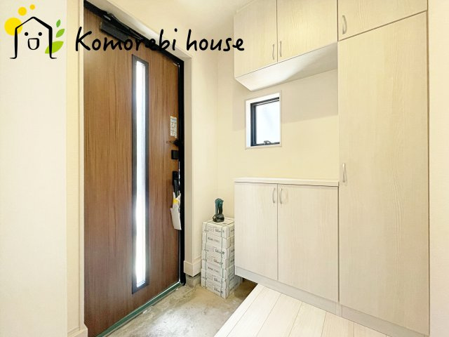 上尾市瓦葺　新築一戸建て　リーブルガーデン　02の玄関|26.8.6　撮影済み