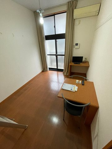 レオパレス甲子園CITYの居間・リビング
