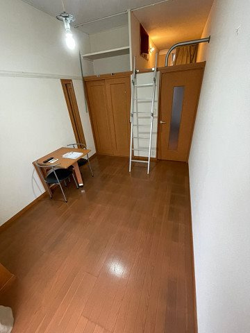 レオパレス甲子園CITYの寝室