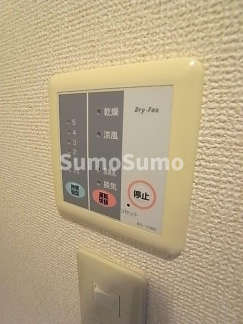 レオパレス臨港線の浴室