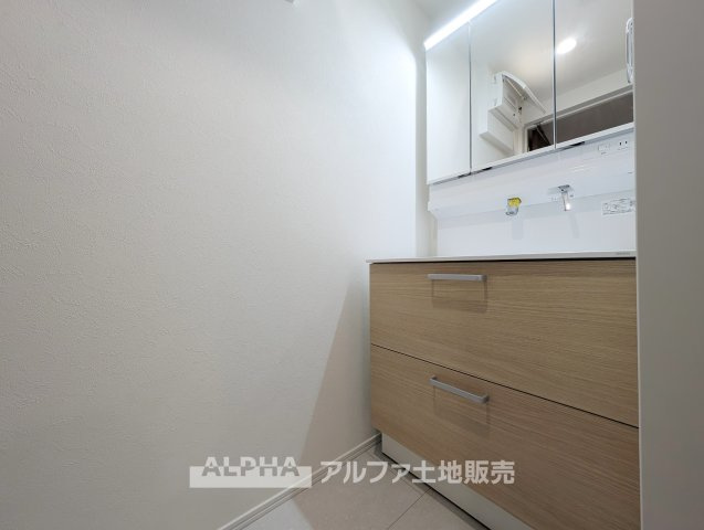 立川市錦町6　A号棟の独立洗面台|【Fresh Vanity】
◆独立洗面台◆朝の身支度や帰宅後の手洗いなど、毎日の生活で使いやすい洗面スペースです。