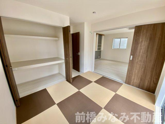 【新築】前橋市六供町１丁目　限定1棟　ブルーミングガーデン　新築建売の和室|和室があれば、来客や子供用のスペースとして活躍します