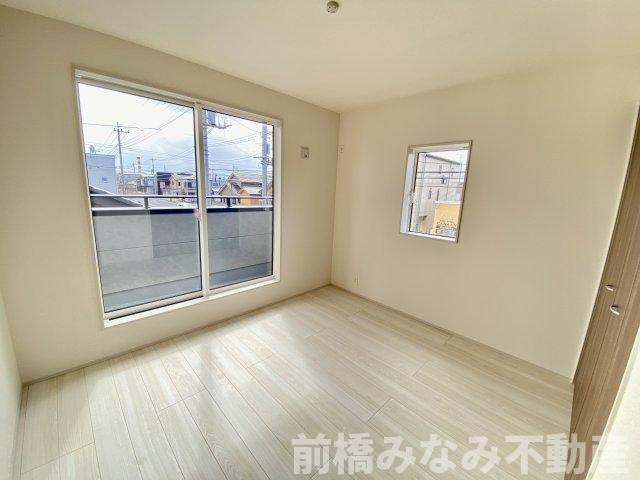 【新築】前橋市六供町１丁目　限定1棟　ブルーミングガーデン　新築建売の洋室|ゆったりした洋室です