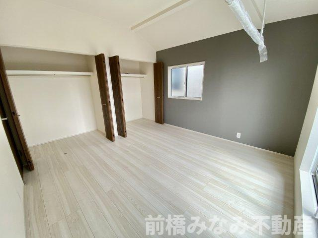 【新築】前橋市六供町１丁目　限定1棟　ブルーミングガーデン　新築建売の洋室|落ち着いた色調の洋室です