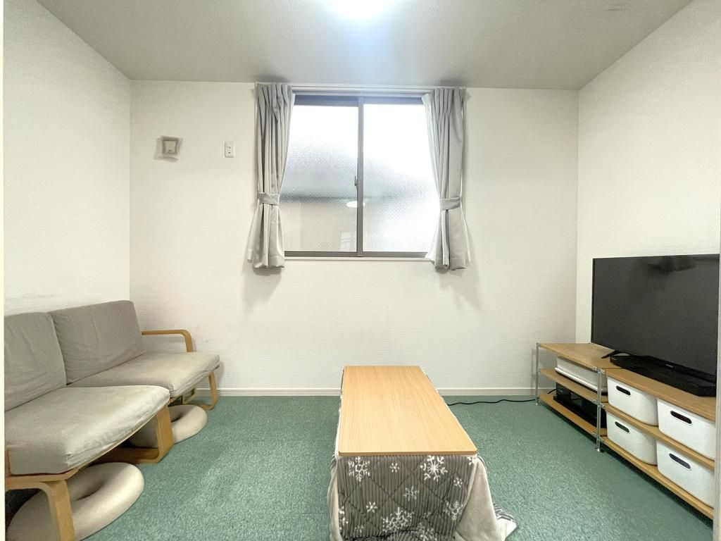 戸建 練馬区田柄５丁目の洋室|ナチュラルな内装で統一された居室は、どんなインテリアにも馴染みやすい空間。