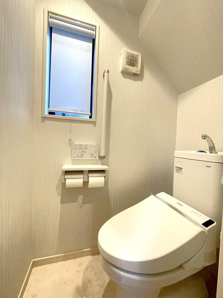 戸建 練馬区田柄５丁目のトイレ|コンパクトながら使いやすく、日々の生活にストレスを感じさせない設計です。