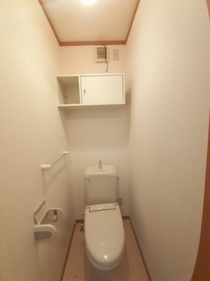 【トイレ】 | ラピタⅢ | ゆったりとした空間のトイレです