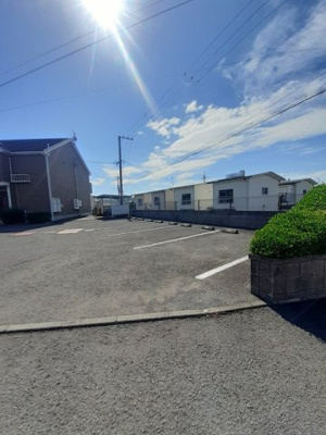 【駐車場】 | ラピタⅢ | カースペースがあります