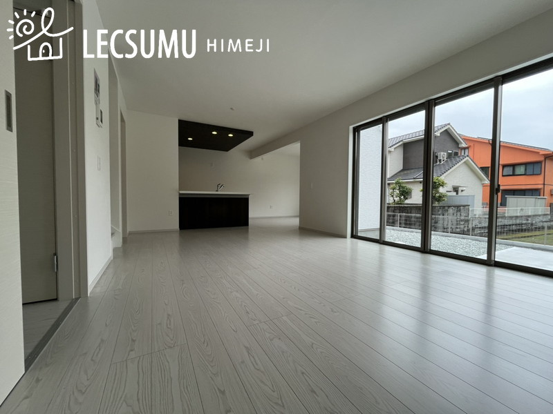 姫路市西庄/新築戸建の居間・リビング