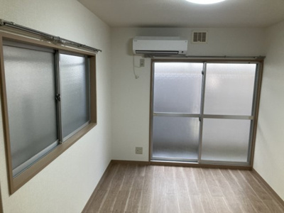 【居間・リビング】 | 豊ハイム | 床・クロス全面張替え。