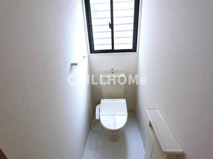 飯塚町谷一貸家住宅のトイレ|当社、チルホームのHPもご覧ください(^^)/物件情報多数♪