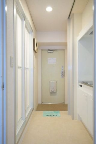 メゾンサンシャインの玄関