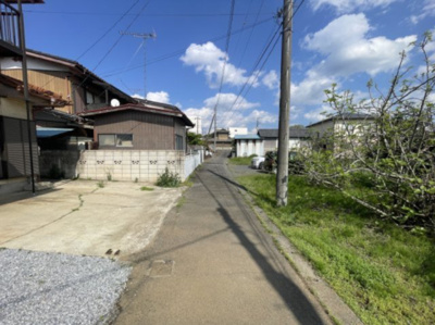 【前面道路含む現地写真】 | 筑西市岡芹４LDK中古住宅