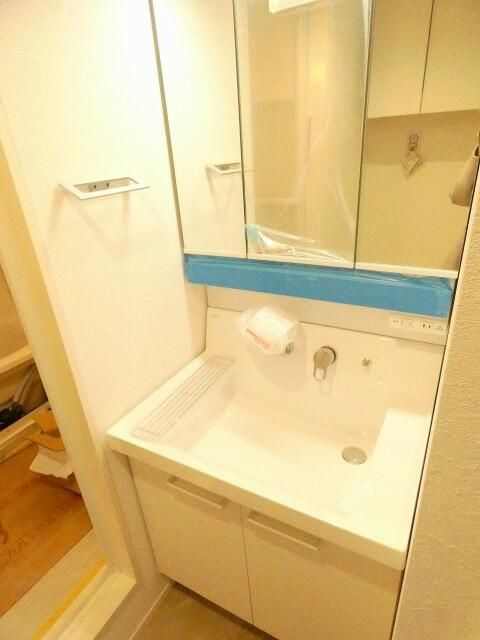 Vieuno NOZAWA　新築　角部屋　宅配BOXの洗面所