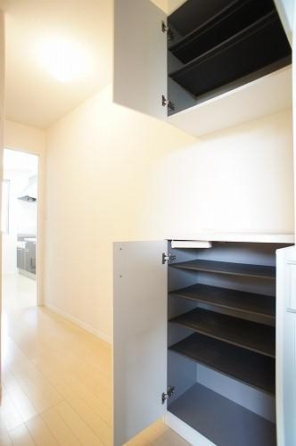 セゾンショコラＢ棟の玄関